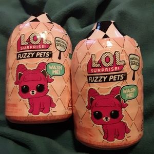 TWO LOL SURPRISE FUZZY PETS